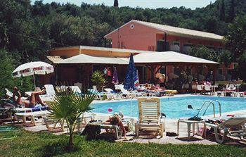 Apartahotel Phivos *